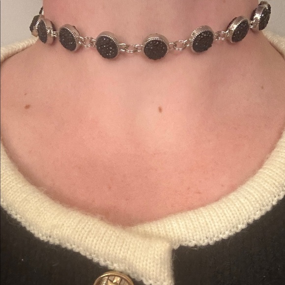 Elegant Black and Silver Choker - Picture 6 of 10